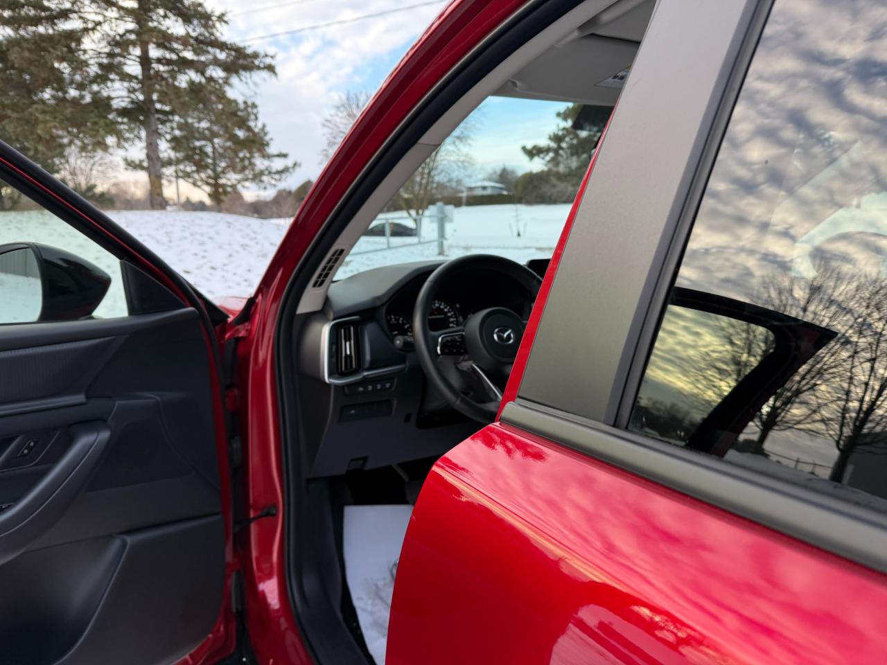 2025 Mazda CX-70 MHEV GS-L 4dr i-ACTIV All-Wheel Drive Sport Utility Photo2