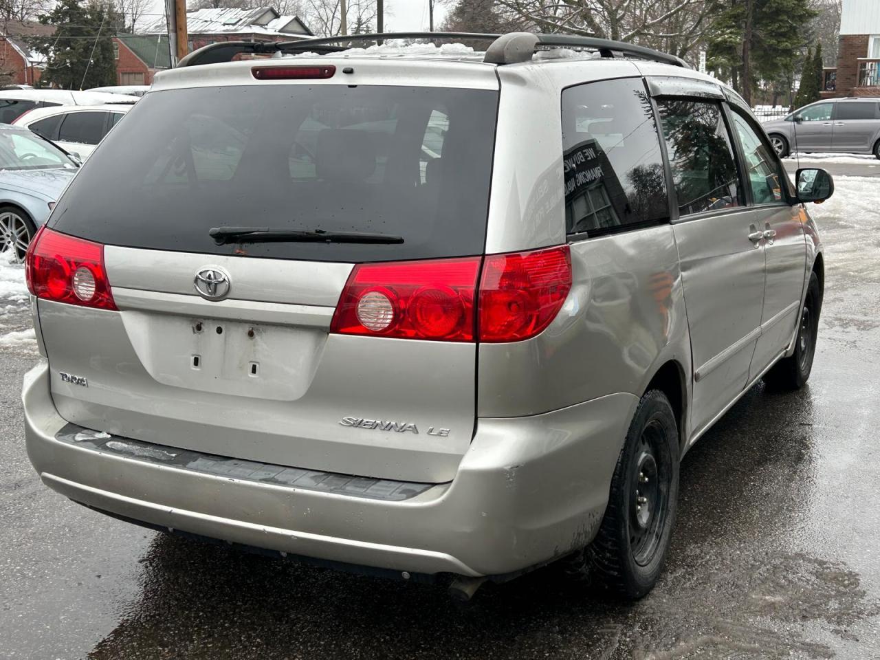 2007 Toyota Sienna 5dr LE 8-Passenger 2WD Photo4