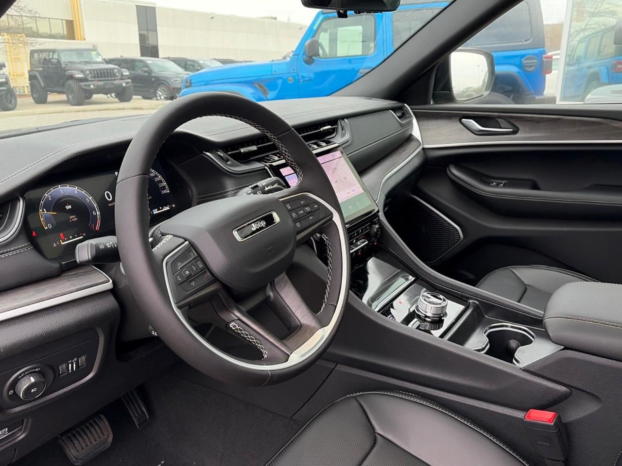 2025 Jeep Grand Cherokee Limited 4dr 4x4 Photo