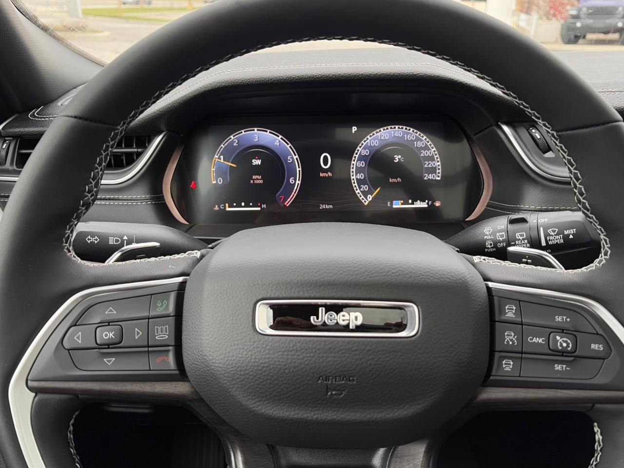 2025 Jeep Grand Cherokee Limited 4dr 4x4 Photo