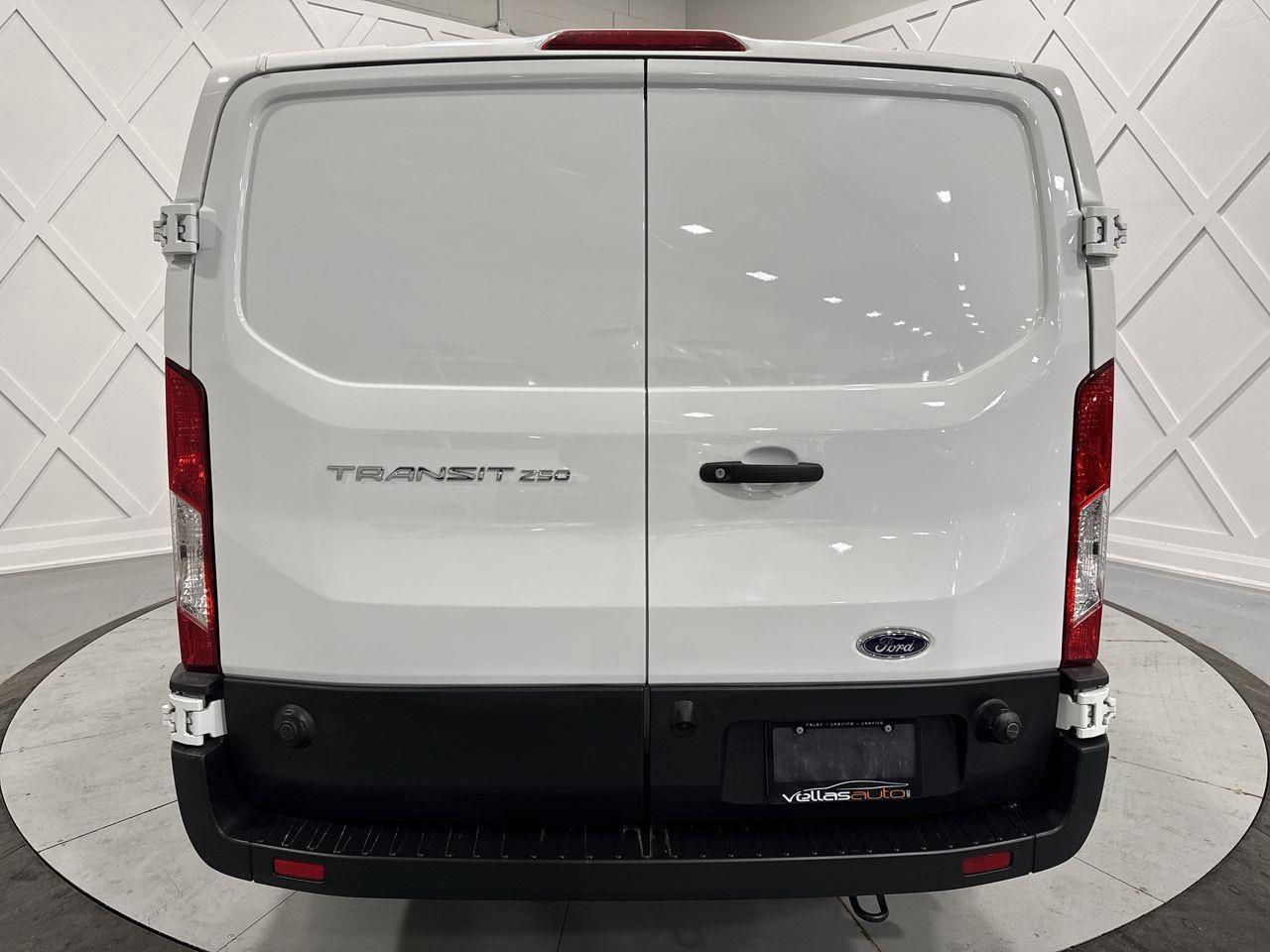 2024 Ford Transit-250 Cargo  Photo