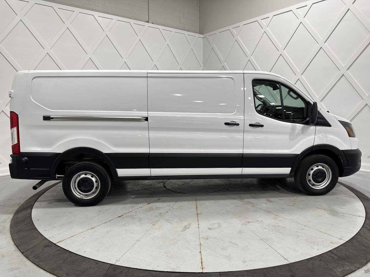 2024 Ford Transit-250 Cargo  Photo