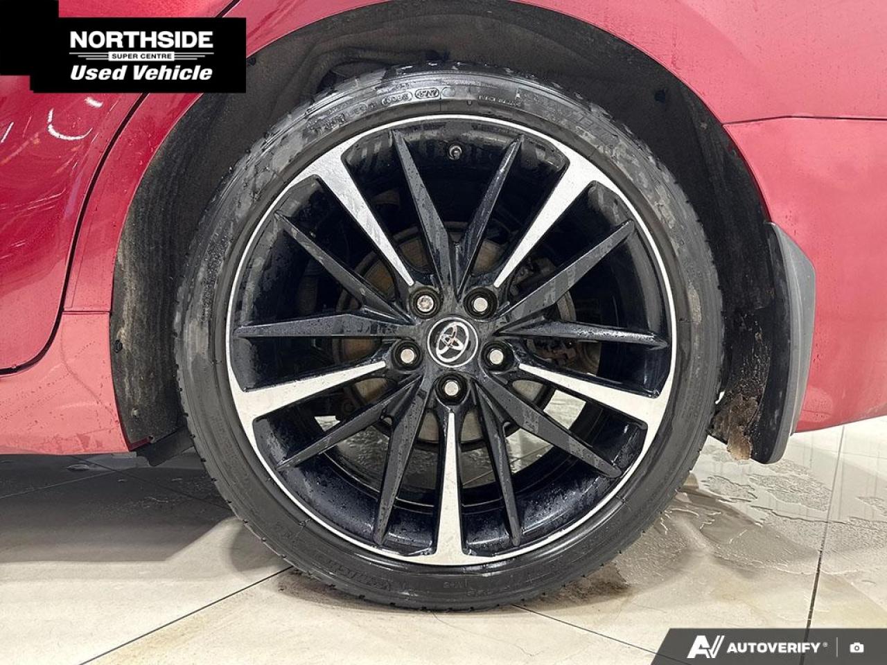 2018 Toyota Camry XSE 4dr Sedan Photo