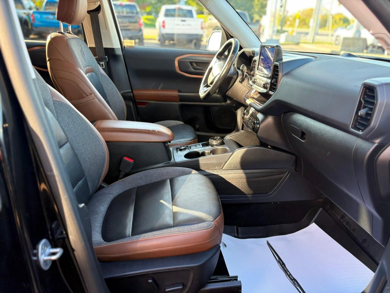 2021 Ford Bronco Sport Outer Banks 4dr 4x4 Photo