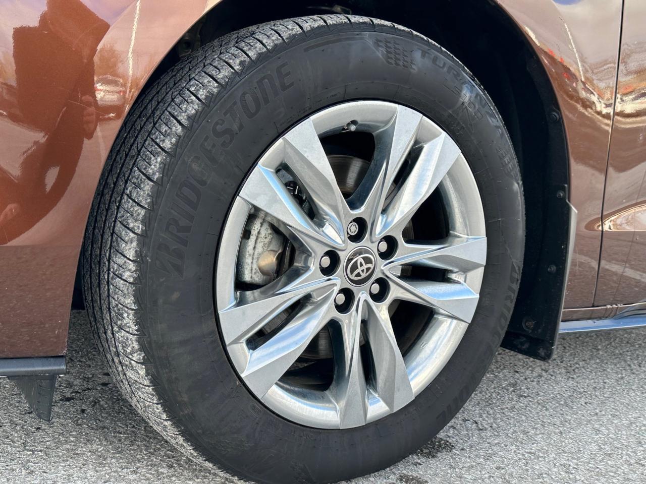 2024 Toyota Sienna Limited 7-Passenger 4dr All-Wheel Drive Passenger Van Photo