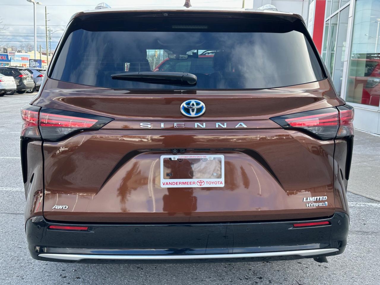 2024 Toyota Sienna Limited 7-Passenger 4dr All-Wheel Drive Passenger Van Photo