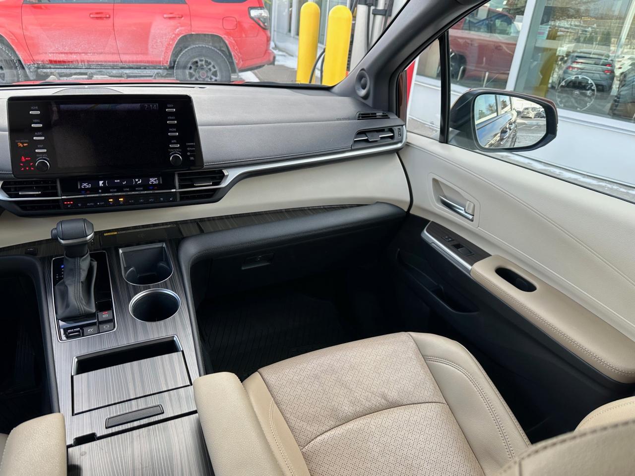 2024 Toyota Sienna Limited 7-Passenger 4dr All-Wheel Drive Passenger Van Photo