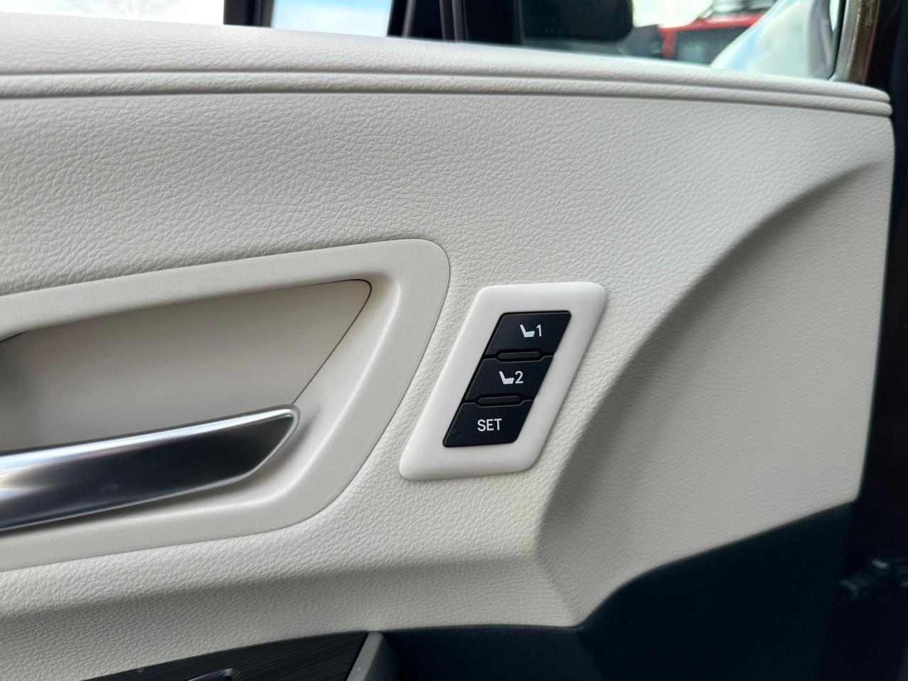 2024 Toyota Sienna Limited 7-Passenger 4dr All-Wheel Drive Passenger Van Photo