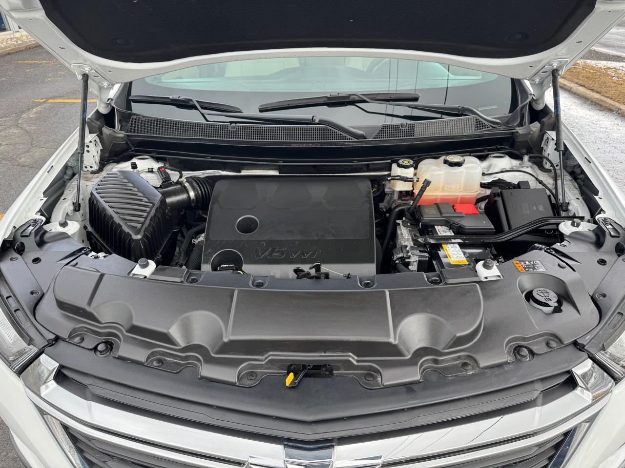 2023 Chevrolet Traverse AWD 4dr LS w/1LS Photo