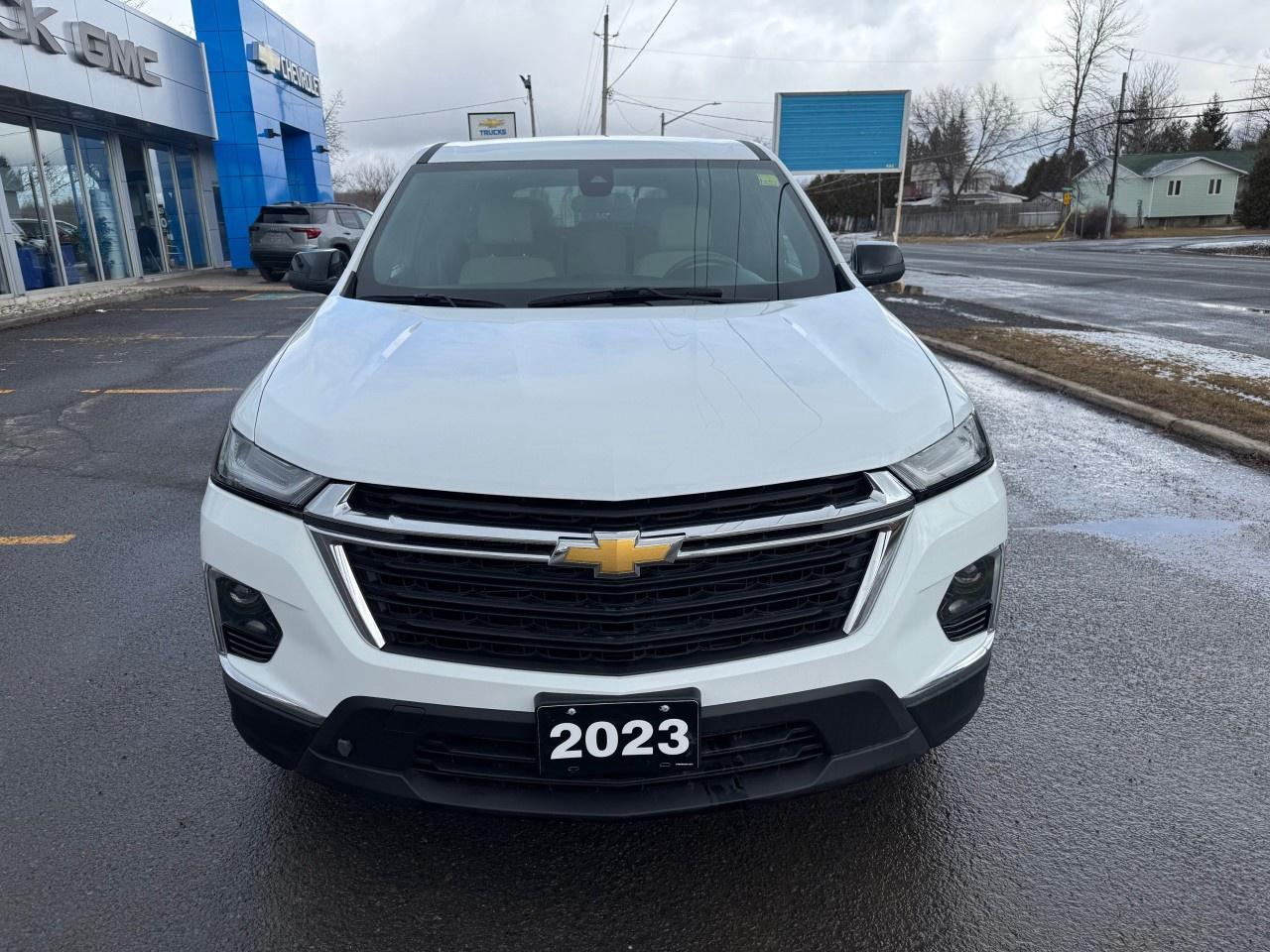 2023 Chevrolet Traverse AWD 4dr LS w/1LS Photo