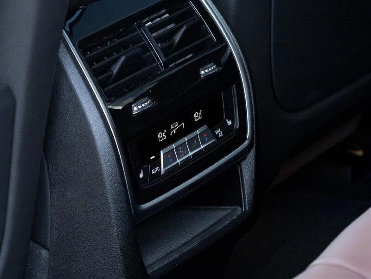 2022 BMW X5 xDrive40i 4dr All-Wheel Drive Sports Activity Vehicle Photo