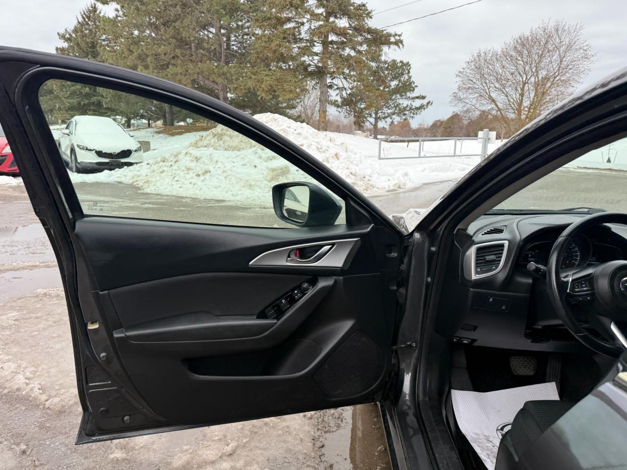 2018 Mazda 3 GS (A6) 4dr Sport Photo