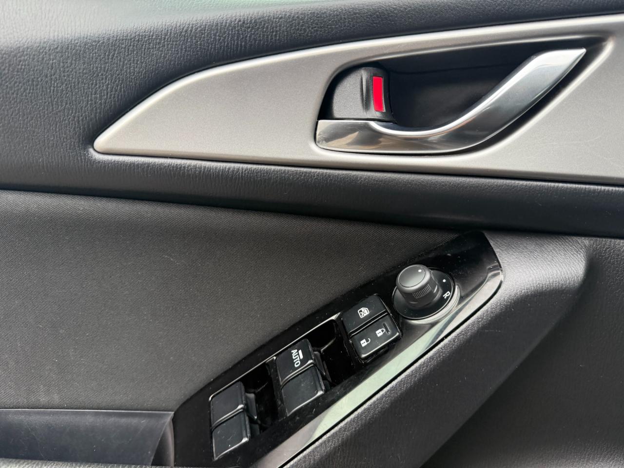 2018 Mazda 3 GS (A6) 4dr Sport Photo