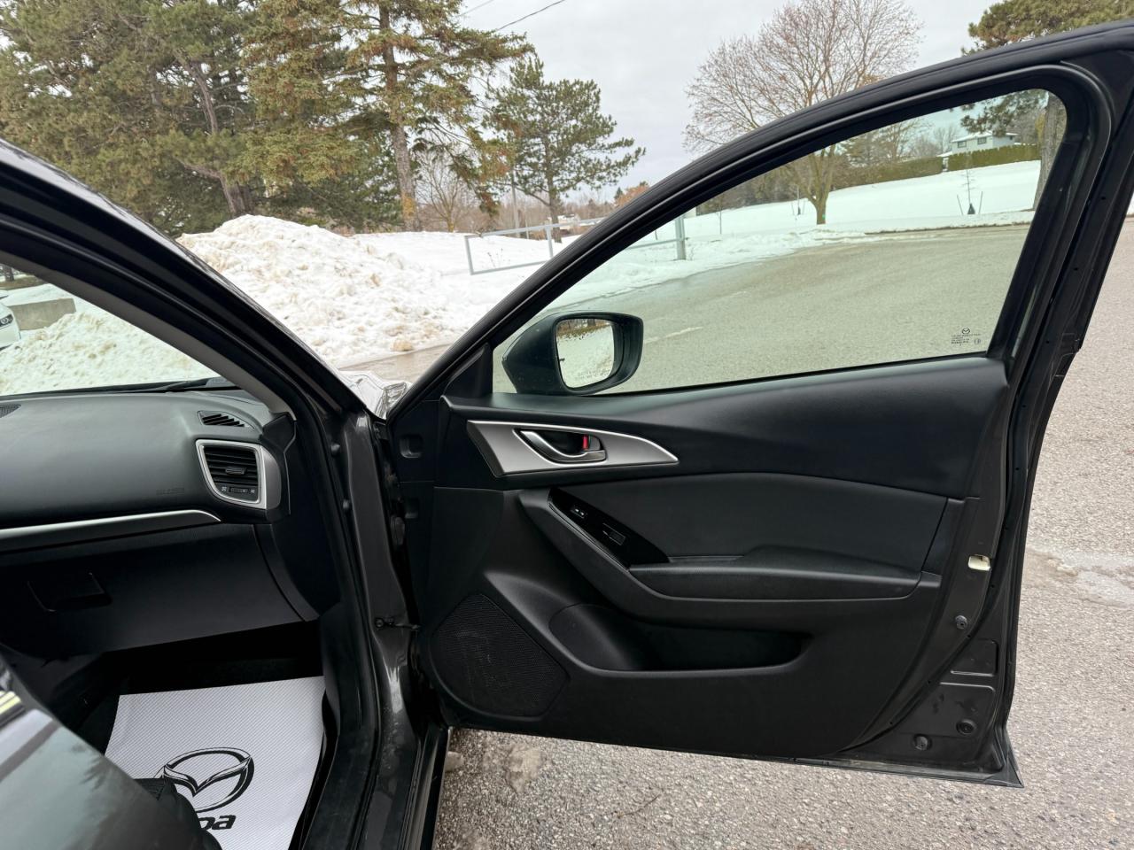 2018 Mazda 3 GS (A6) 4dr Sport Photo