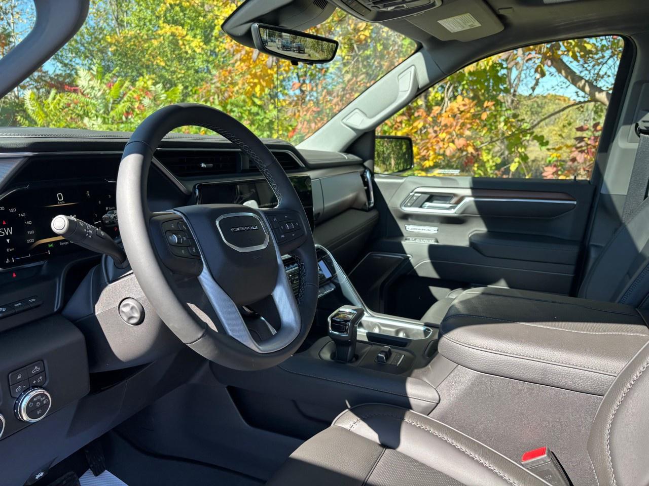 2026 GMC Sierra 1500 Crew Cab Standard Box 4-Wheel Drive Denali Photo3