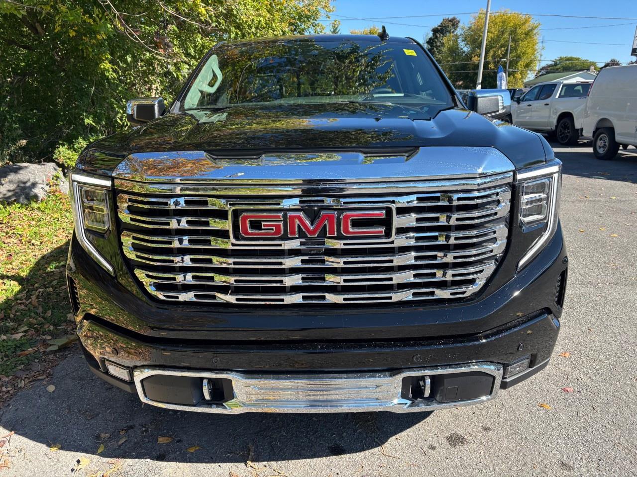 2026 GMC Sierra 1500 Crew Cab Standard Box 4-Wheel Drive Denali Photo