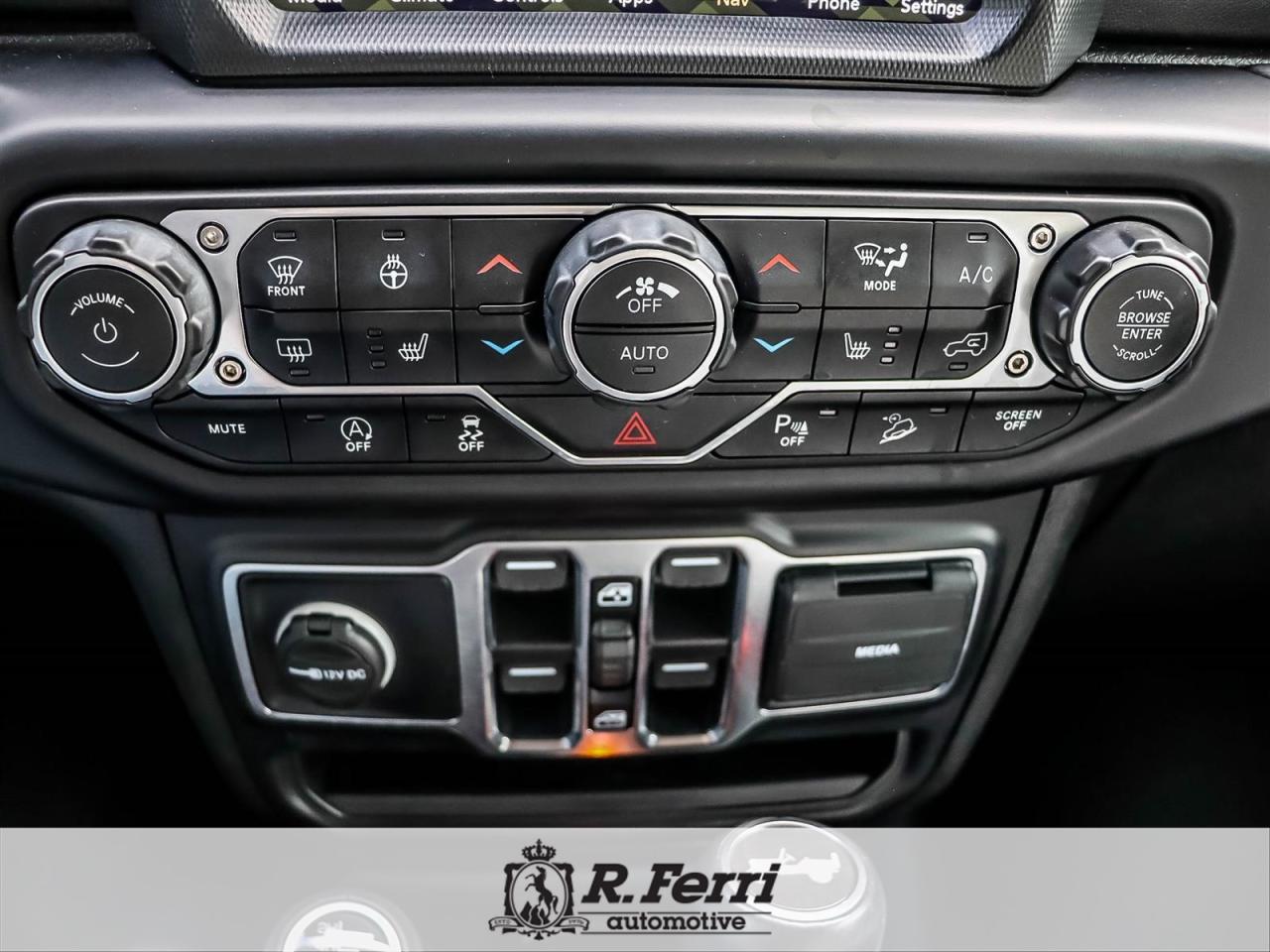 2021 Jeep WRANGLER UNLIMITED Sahara 4dr 4x4 Photo