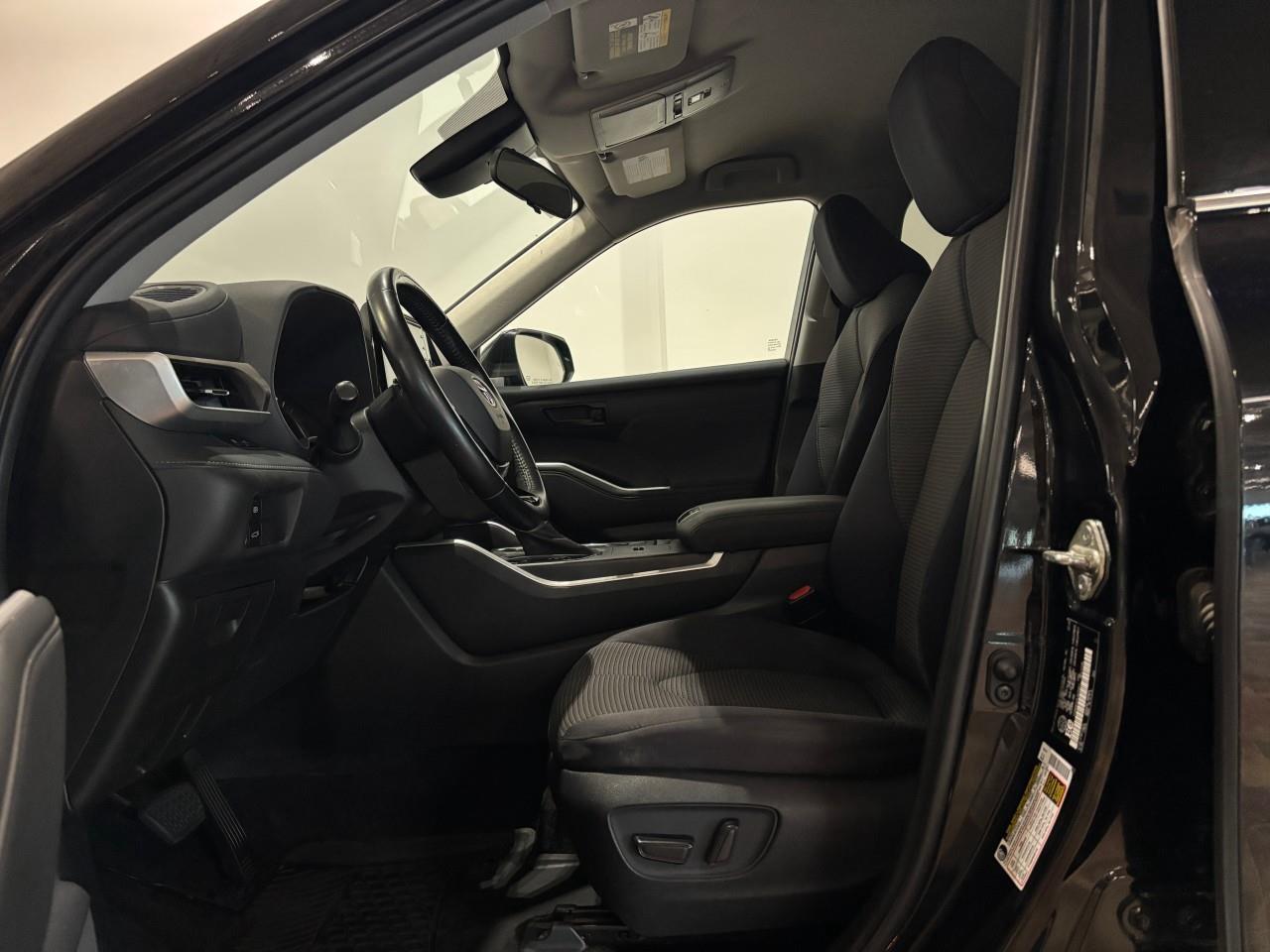 2020 Toyota Highlander Hybrid LE Photo