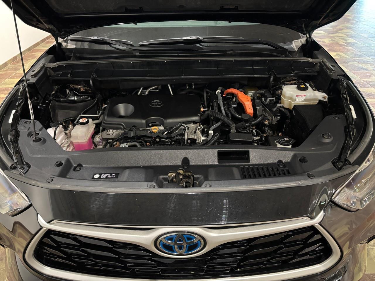 2020 Toyota Highlander Hybrid LE Photo