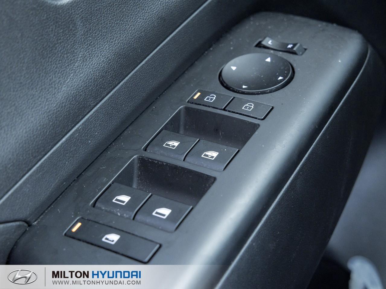 2025 Hyundai KONA 2.0L Preferred 4dr All-Wheel Drive Photo