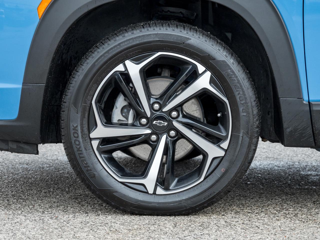 2023 Chevrolet TrailBlazer RS All-Wheel Drive Photo3