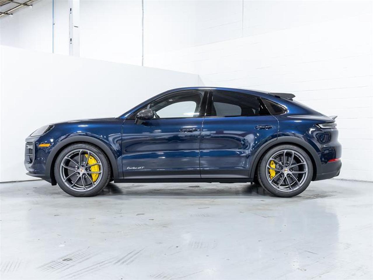 2026 Porsche Cayenne  Photo3