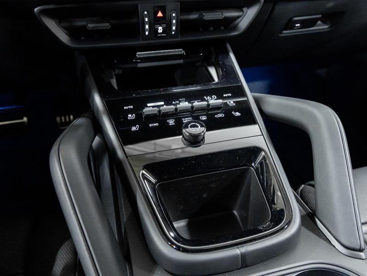2026 Porsche Cayenne  Photo