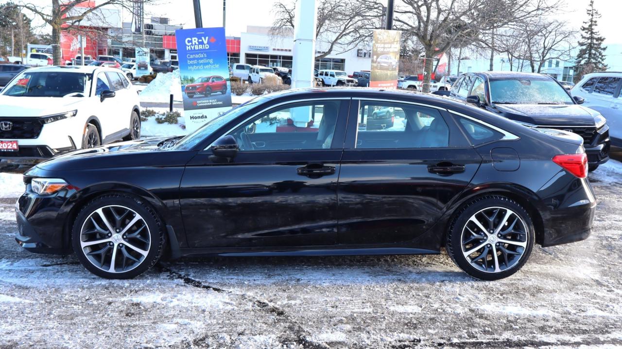 2022 Honda Civic Touring 4dr Sedan Photo