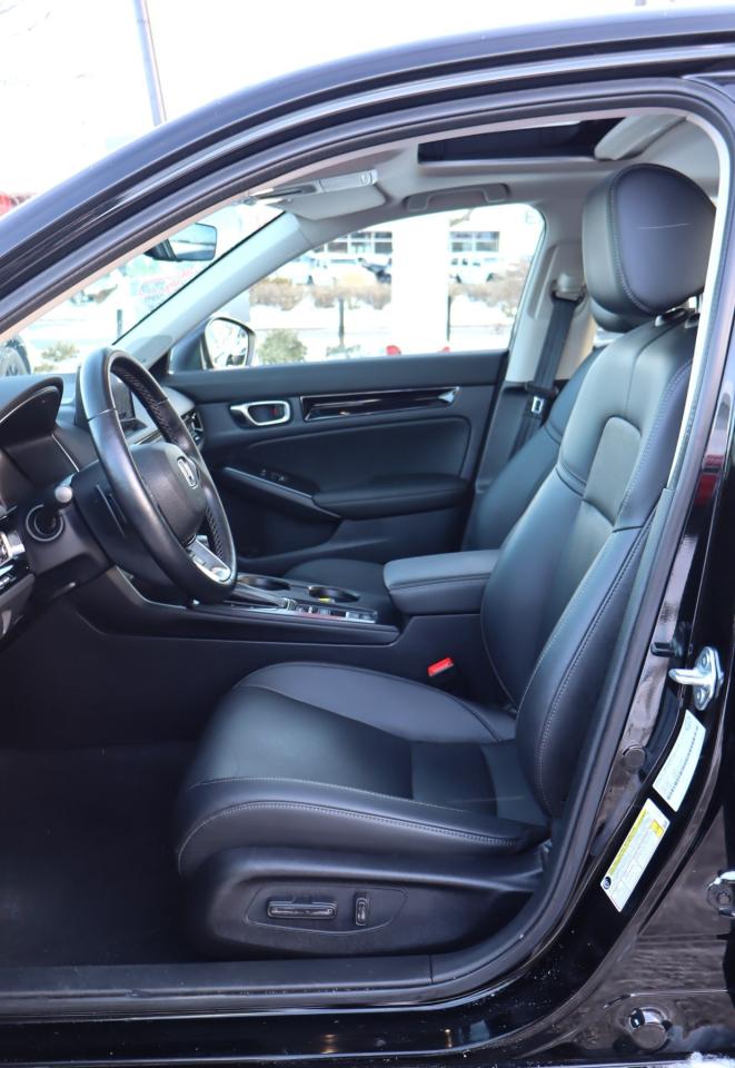 2022 Honda Civic Touring 4dr Sedan Photo