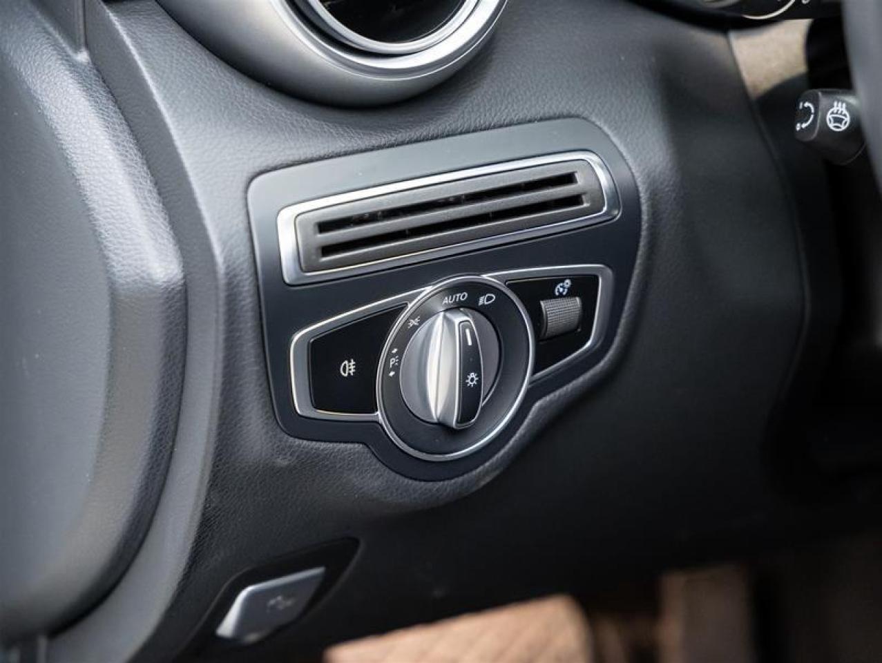 2021 Mercedes-Benz C300  Photo