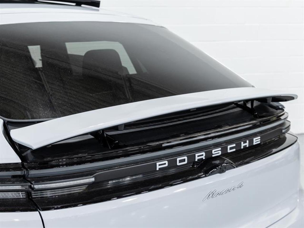 2024 Porsche Macan  Photo