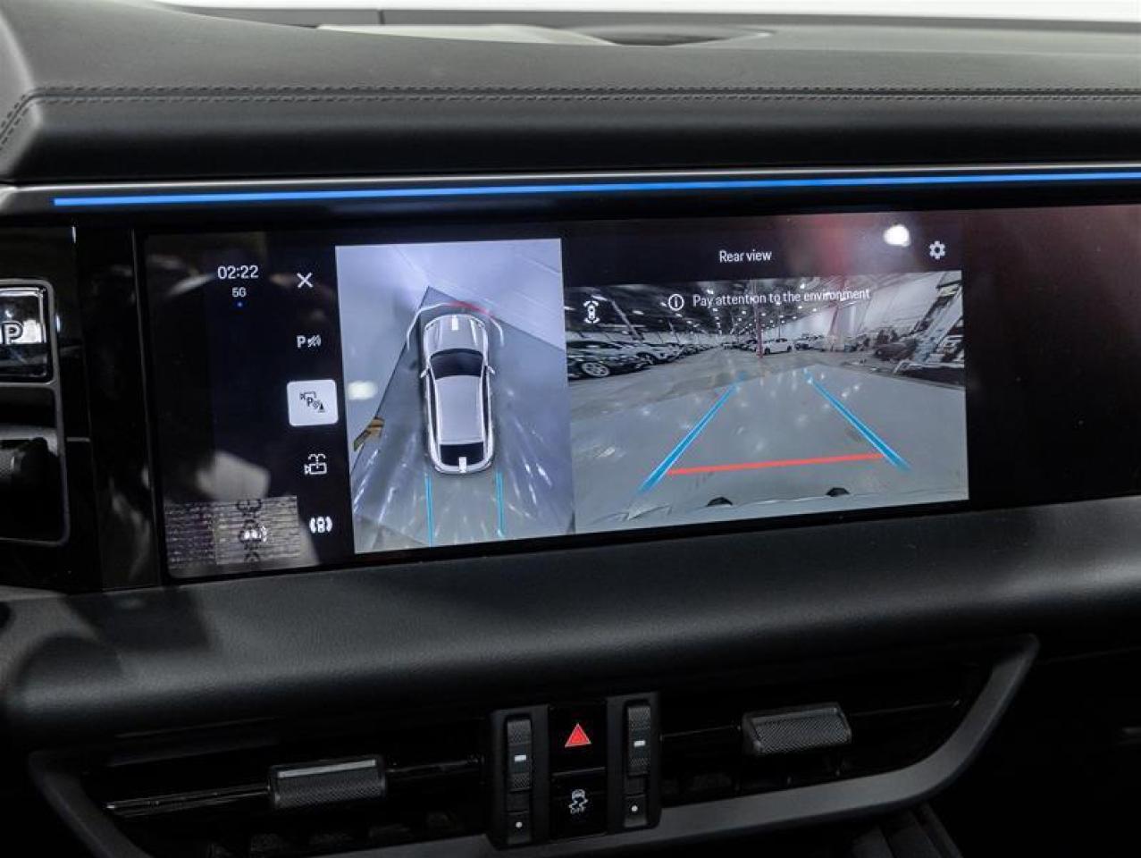 2024 Porsche Macan  Photo