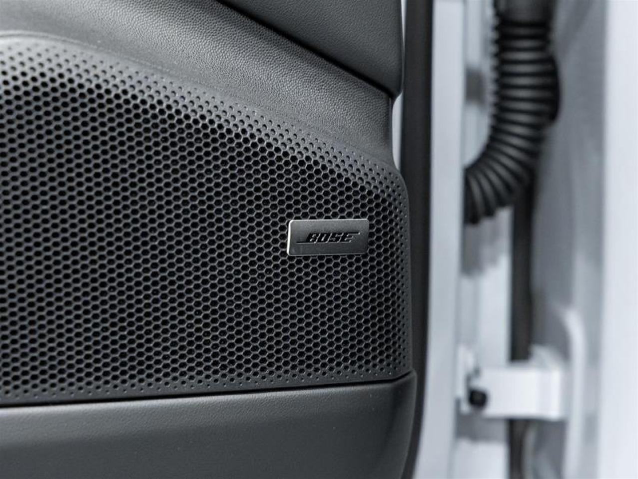 2024 Porsche Macan  Photo