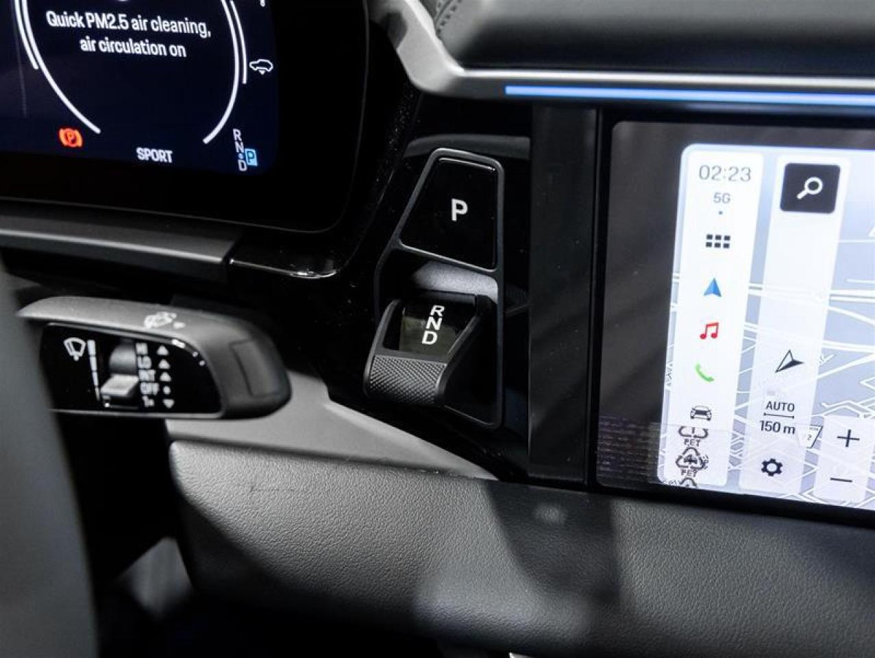 2024 Porsche Macan  Photo