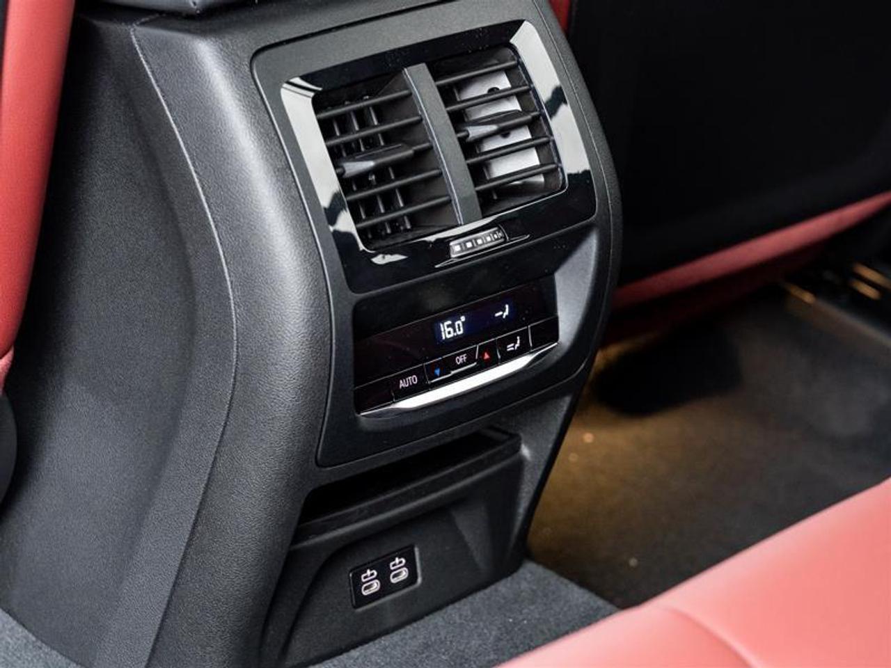 2025 BMW X4 M40i xDrive 4dr All-Wheel Drive Sports Activity Coupe Photo