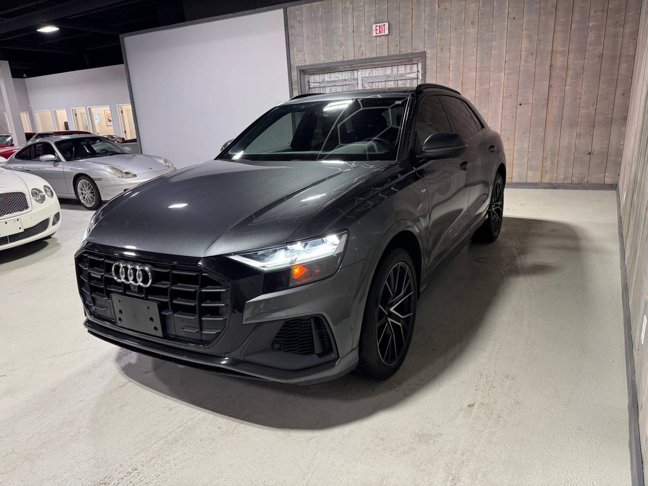 2022 Audi Q8 PRGRESSIV 55 TFSI Quattro  S-LINE  BLACK OPTICS  T Photo
