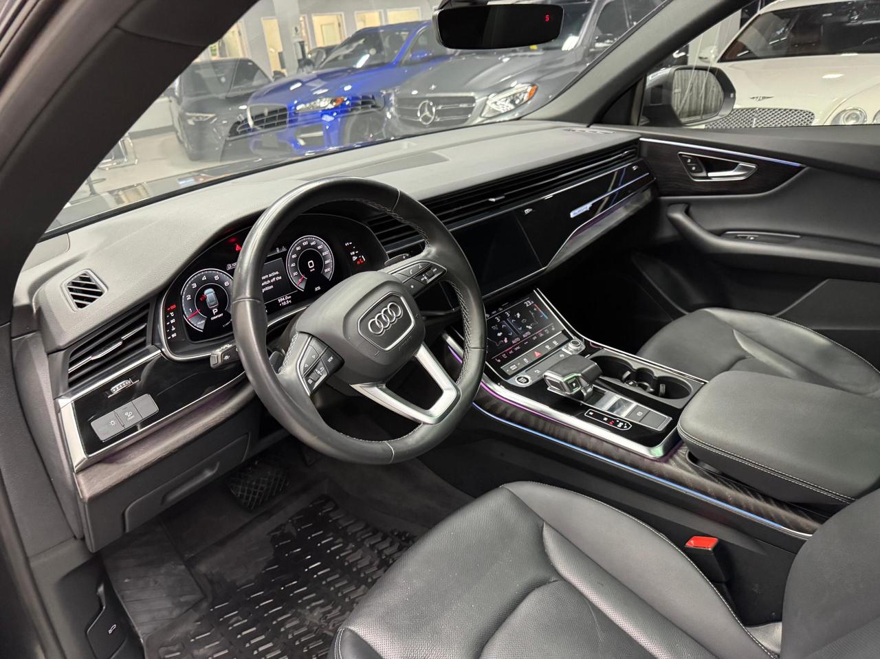 2022 Audi Q8 PRGRESSIV 55 TFSI Quattro  S-LINE  BLACK OPTICS  T Photo