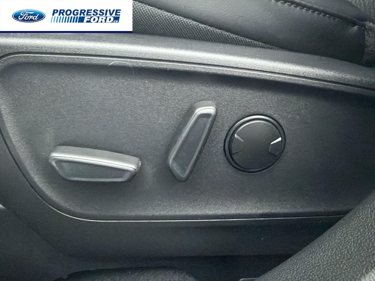 2026 Ford Escape PHEV 4dr Front-Wheel Drive Photo