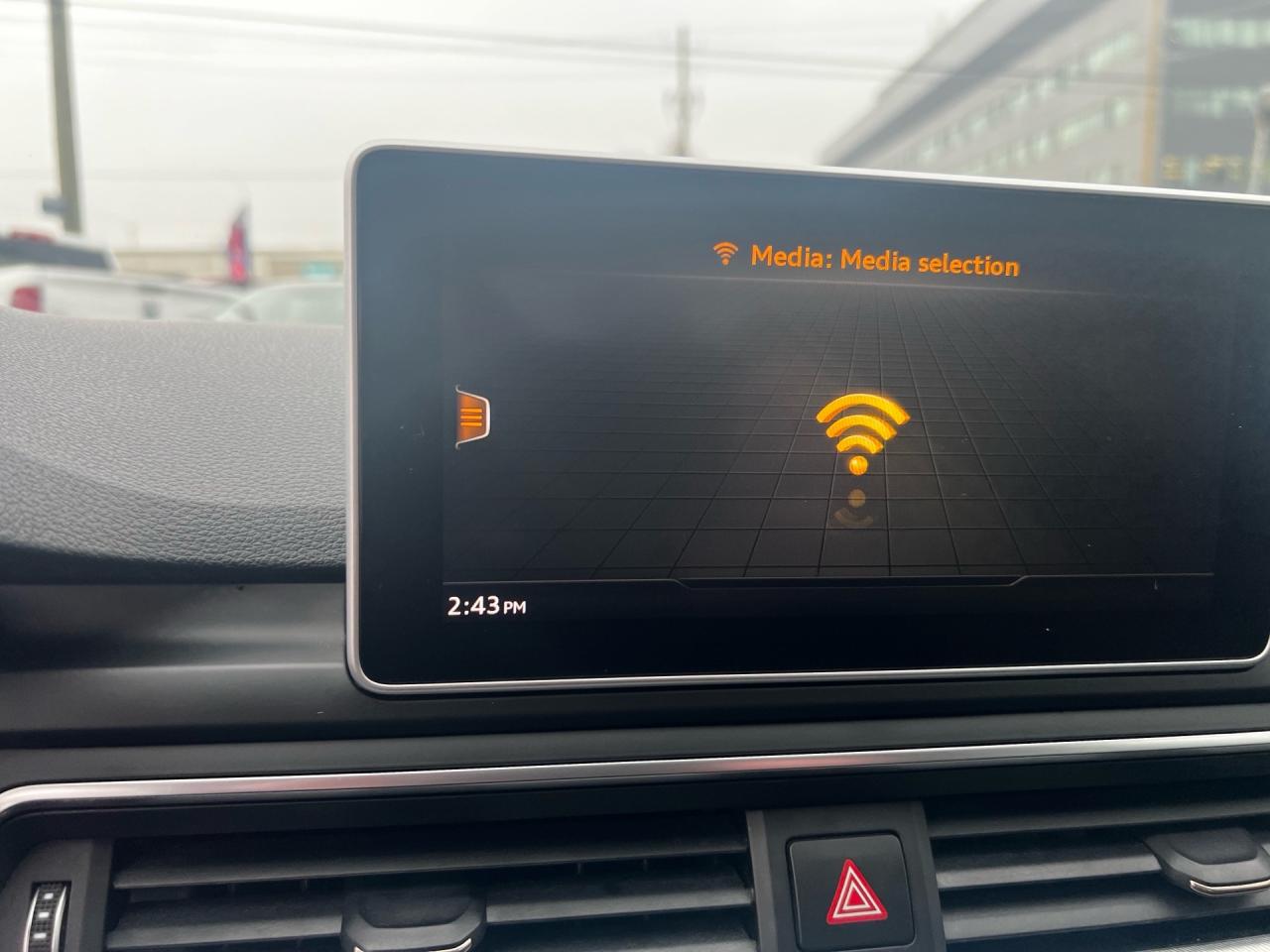 2017 Audi A4 4dr Sdn Auto Progressiv quattro Photo