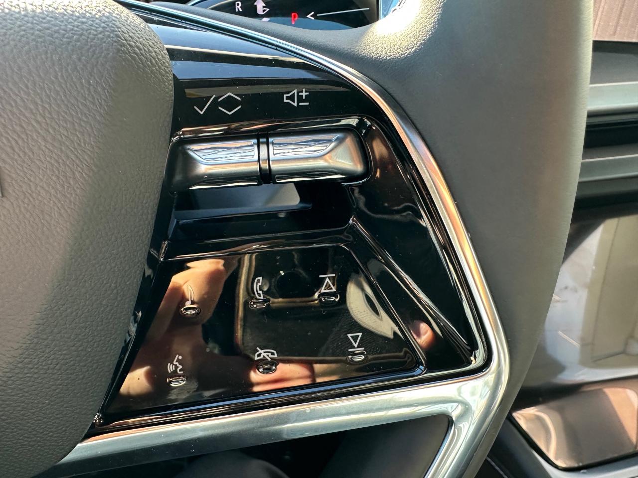 2026 Cadillac VISTIQ Sport 4dr All-Wheel Drive Photo