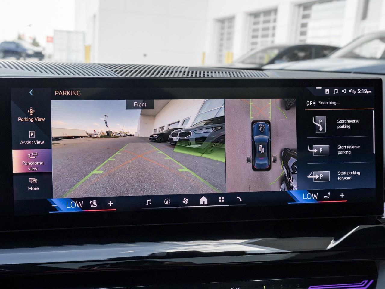 2024 BMW 530 i xDrive 4dr All-Wheel Drive Sedan Photo