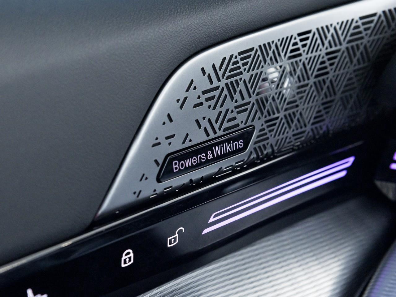 2024 BMW 530 i xDrive 4dr All-Wheel Drive Sedan Photo