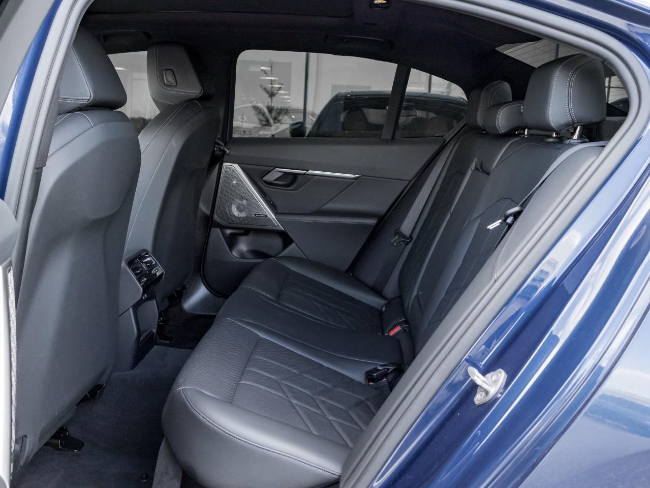 2024 BMW 530 i xDrive 4dr All-Wheel Drive Sedan Photo