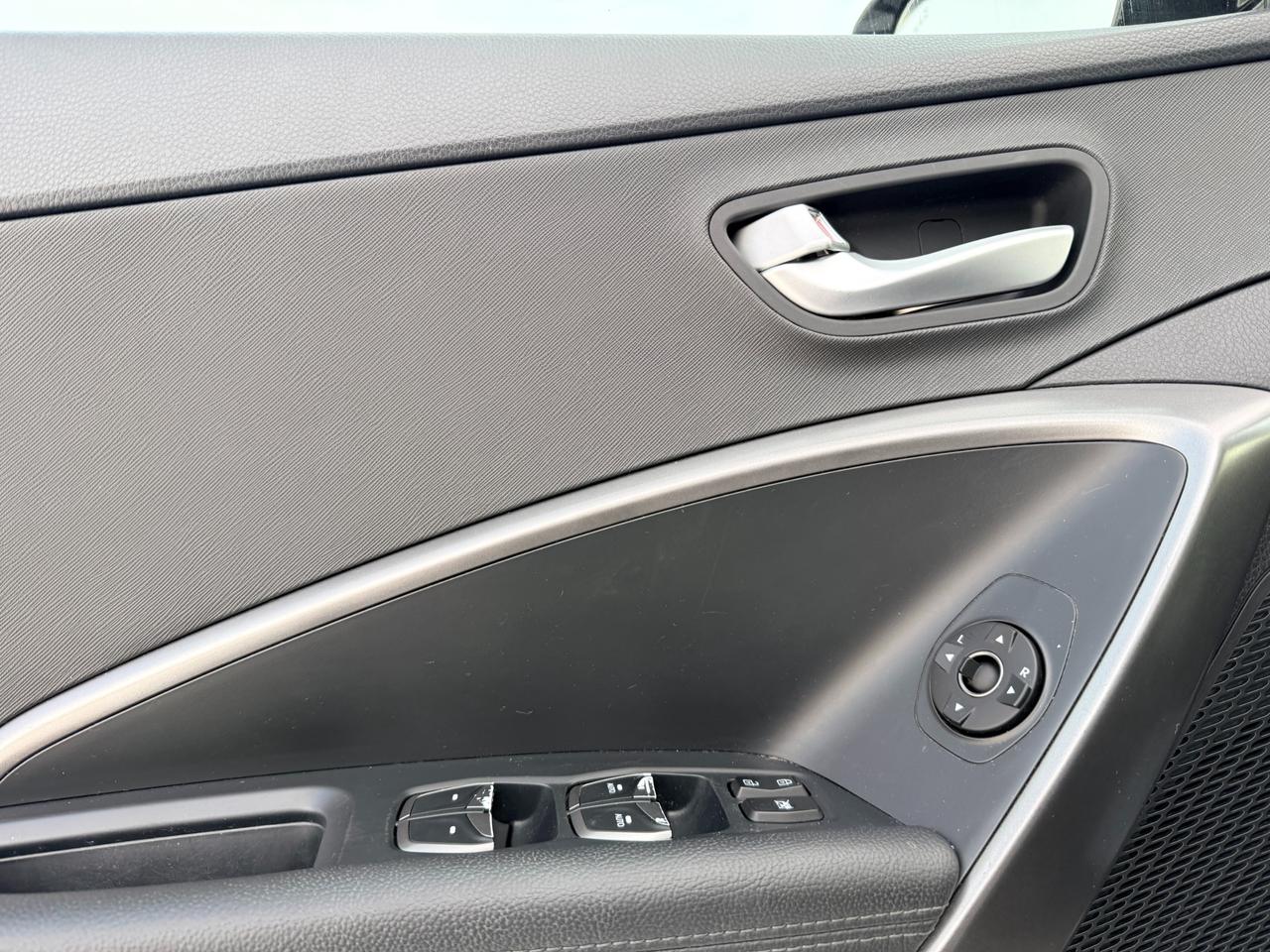 2018 Hyundai Santa Fe Sport 2.0T SE 4dr All-Wheel Drive Photo4