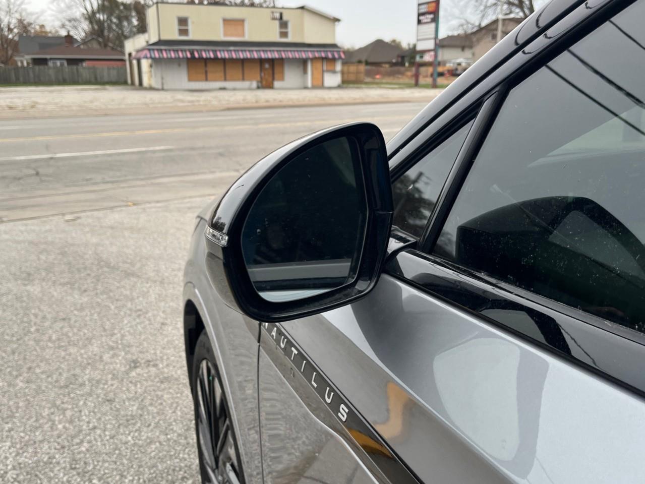 2024 Lincoln Nautilus RESERVE HYBRID HYBRID HYBRID Photo