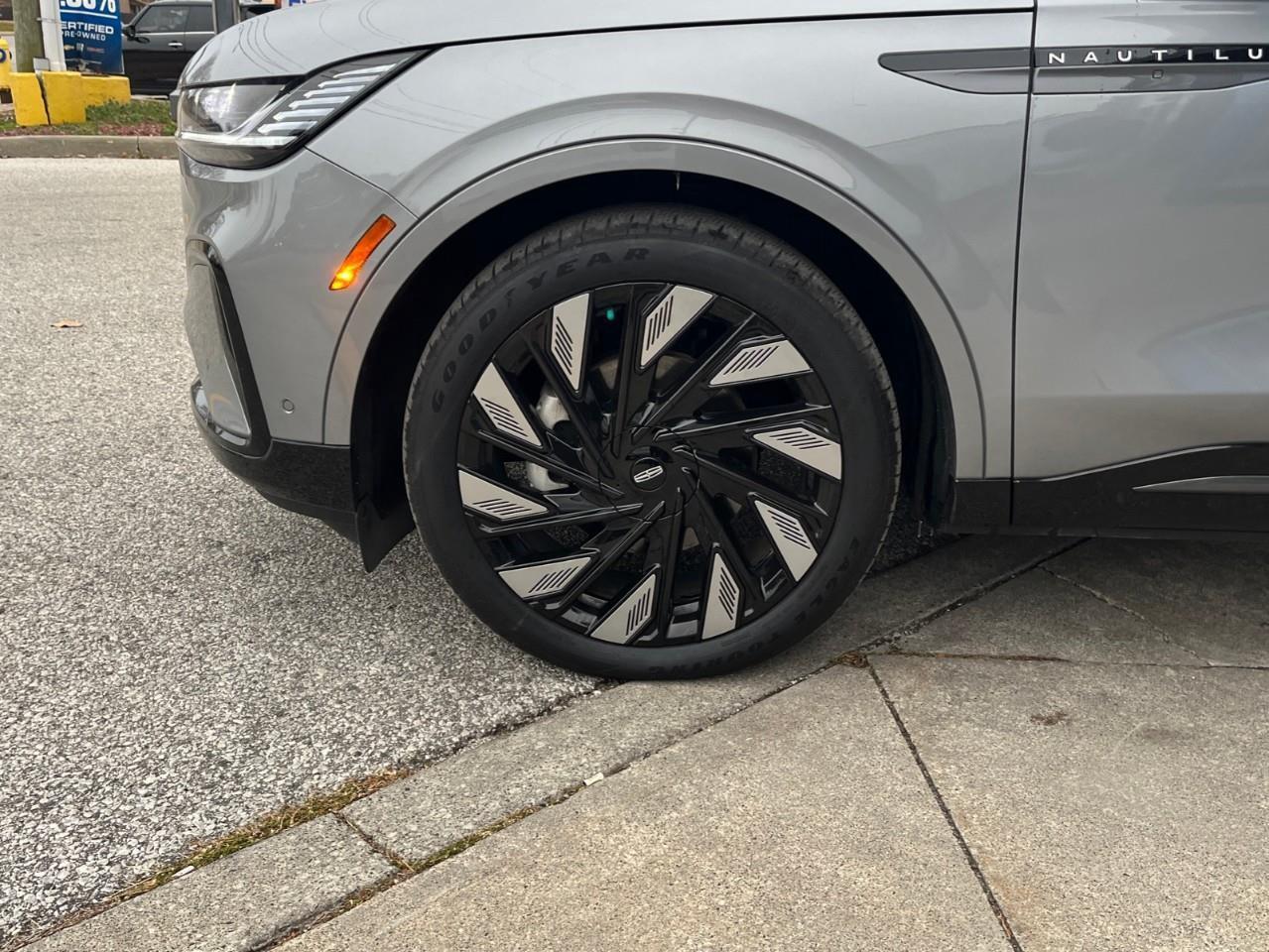 2024 Lincoln Nautilus RESERVE HYBRID HYBRID HYBRID Photo