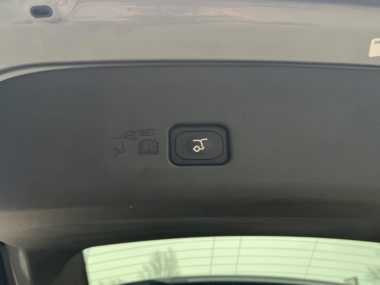 2024 Lincoln Nautilus RESERVE HYBRID HYBRID HYBRID Photo