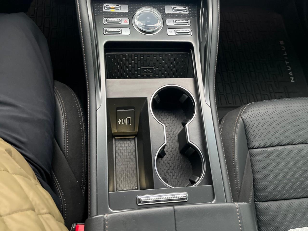 2024 Lincoln Nautilus RESERVE HYBRID HYBRID HYBRID Photo