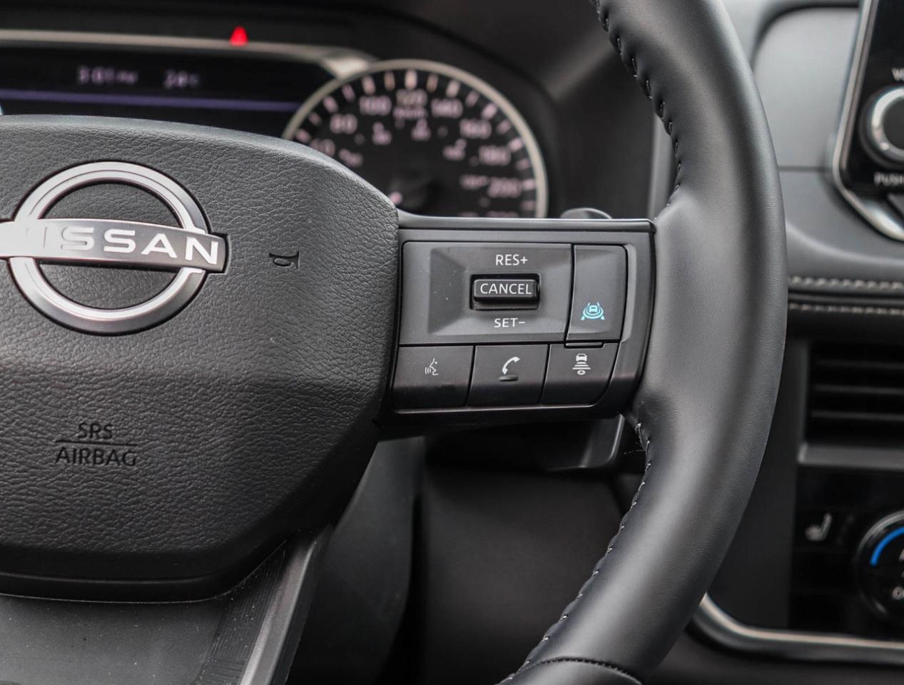 2025 Nissan Rogue SV Moonroof LEATHER/LOW RATES Photo