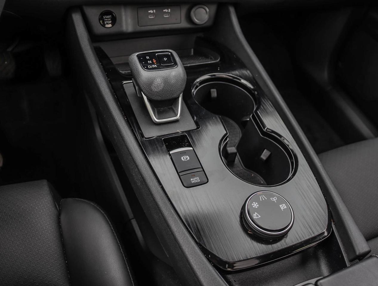 2025 Nissan Rogue SV Moonroof LEATHER/LOW RATES Photo